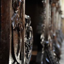 Bänke Detail / P. Gerfried Sitar